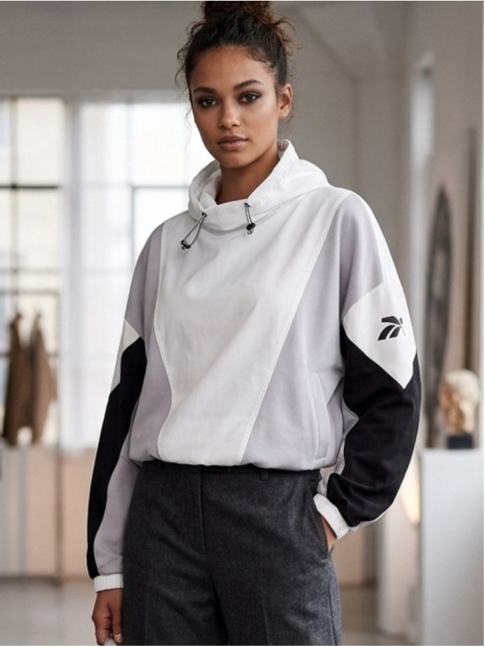 Reebok Colorblock Funnel Neck Pullover Windbreaker Top Sporty Grey M 1433
